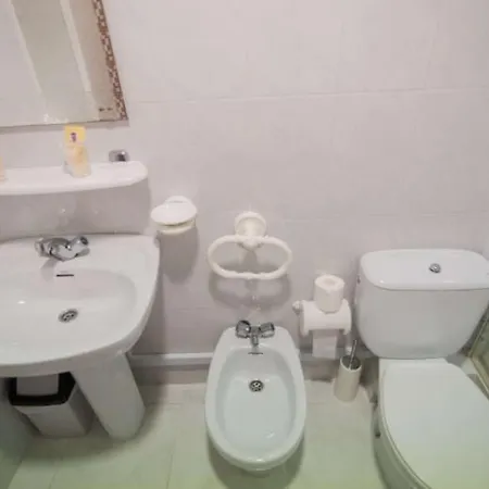 Hr La Marina Guest house